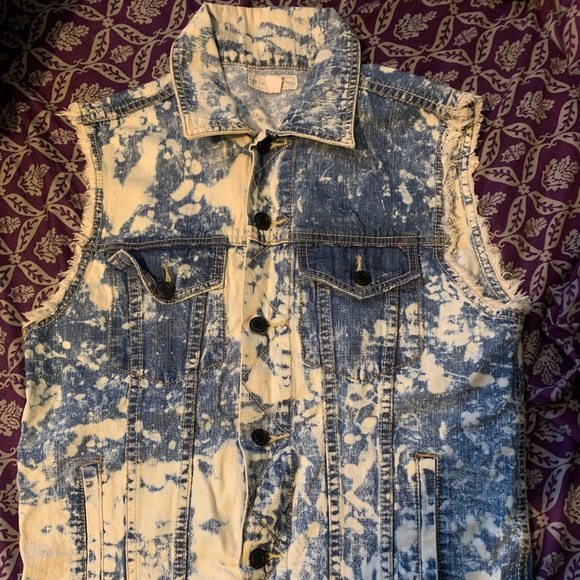 Charles & 1/2 bleached Denim vest - Picture 2 of 2